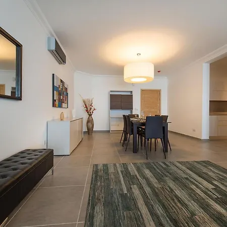 Apartamento Seafront Luxury With Pool Sliema
