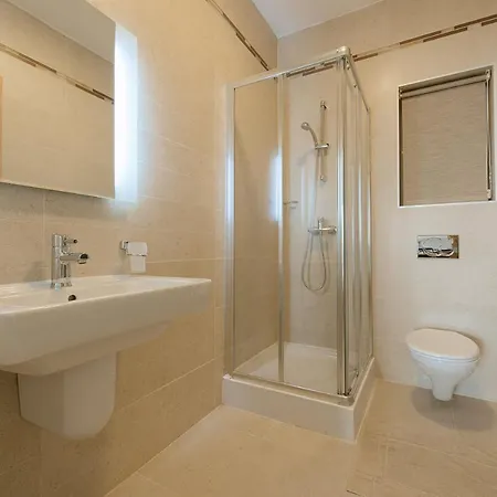 Seafront Luxury With Pool Apartamento Sliema