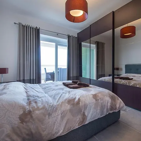 Apartmán Seafront Luxury With Pool Sliema